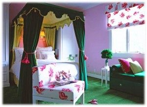 Red Bedroom Accents Red Bedroom Accents