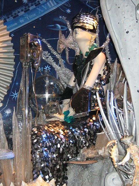 bergdorf holiday windows 2010 014