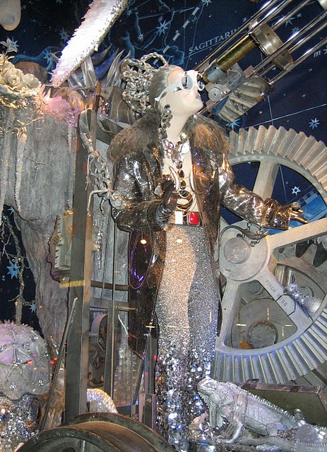 bergdorf holiday windows 2010 016