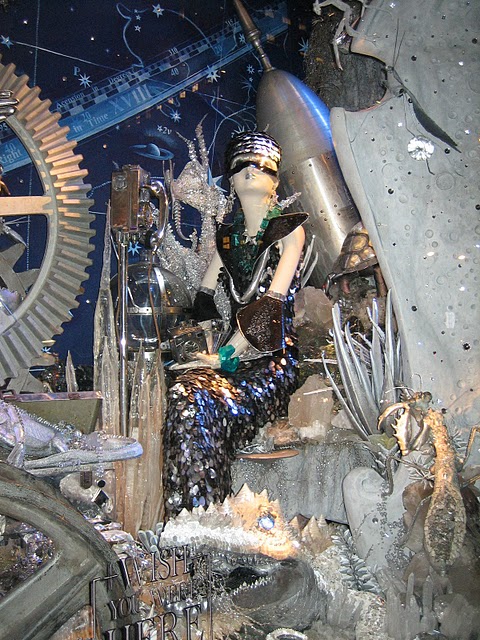 bergdorf holiday windows 2010 017