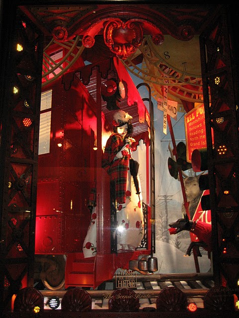 bergdorf holiday windows 2010 037