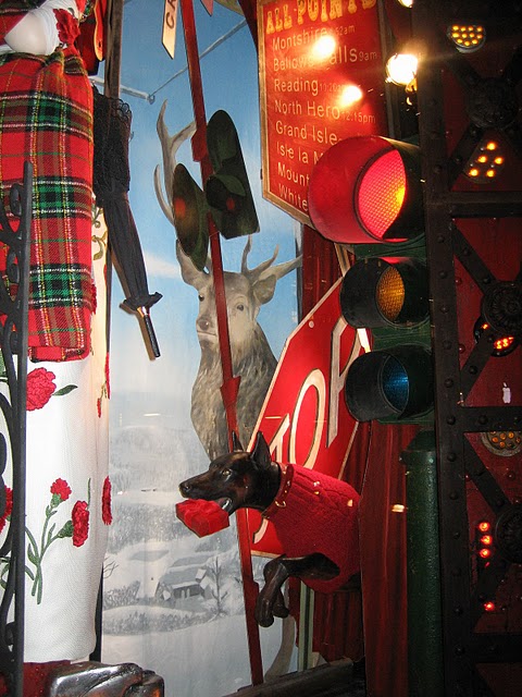 bergdorf holiday windows 2010 042