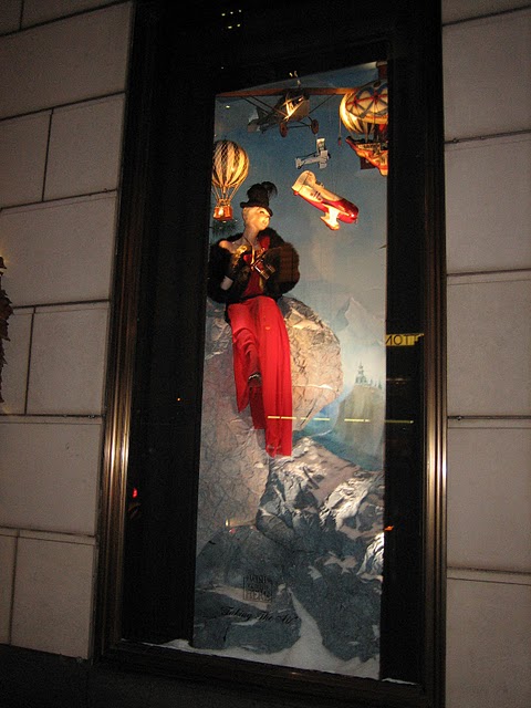 bergdorf holiday windows 2010 044