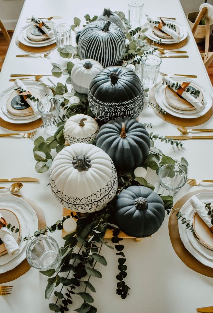 15.-Thanksgiving-Table-Setting-Ideas_Pattern
